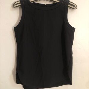 White House Black Market Elegant Black Sleeveless Top – size XS